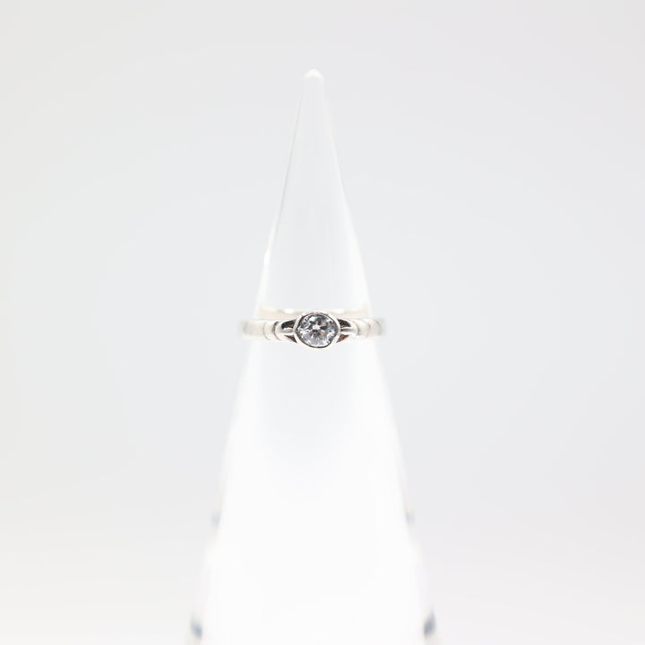 925 Silver Round Cut Glass White Stone Ring Size 7