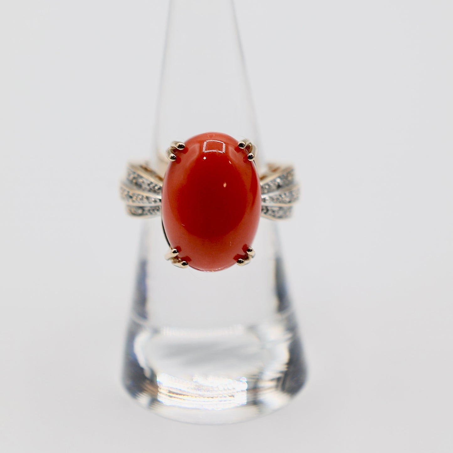 14k Le Vian Oval Coral and Diamond Accent Ring - Size 6.75