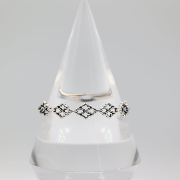 925 Silver Bracelet with Art Design 7 Inch