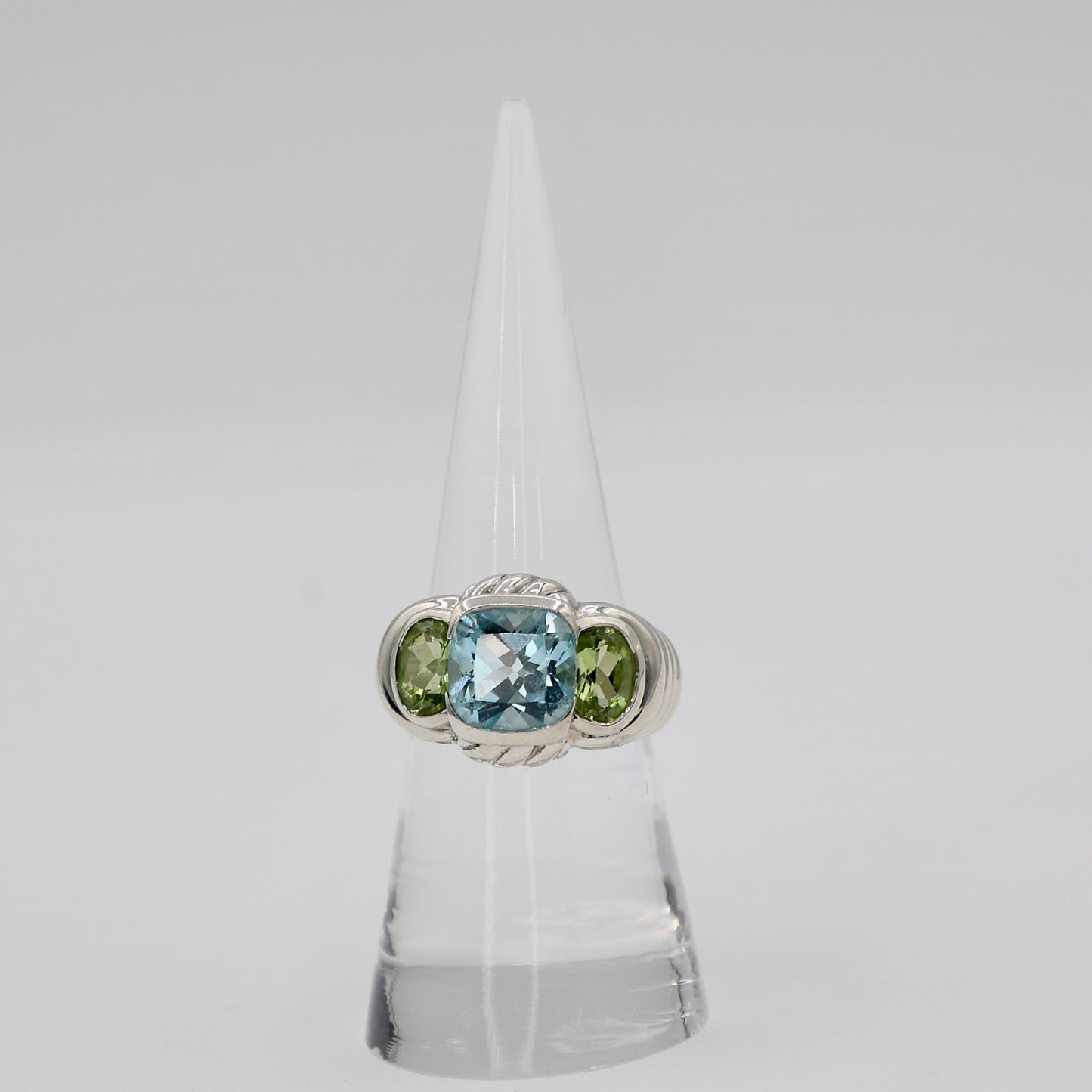 925 Sterling Silver Judith Ripka Blue Topaz and Peridot Ring - Size 7