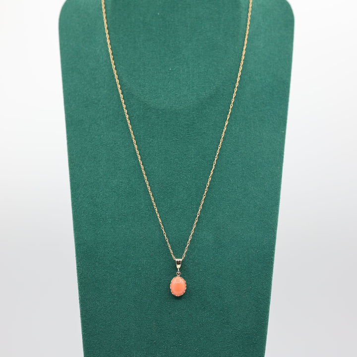 14k Yellow Gold 18 Inch Chain with 10x9mm Oval Coral Pendant Necklace