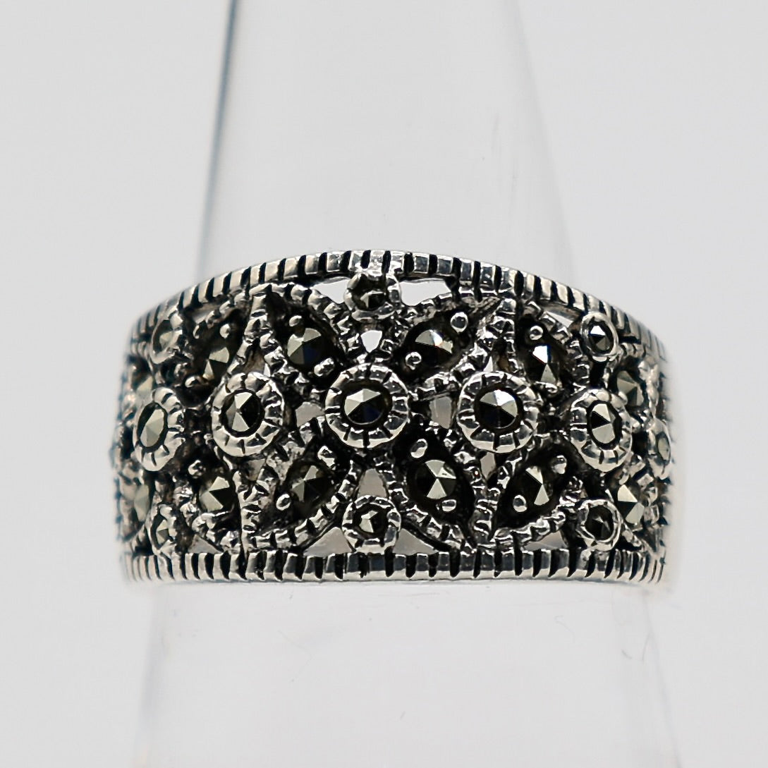 925 Sterling Silver Marcasite Ring - Size 8.25