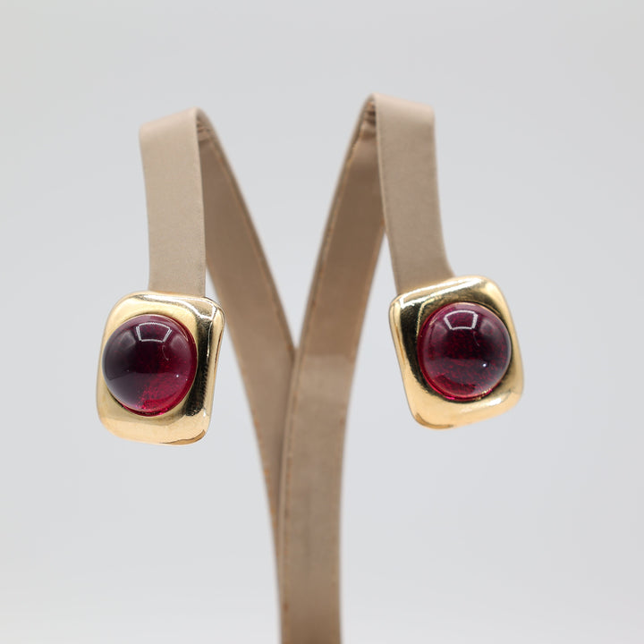 Joan Rivers yellow gold plated round hot pink marble clip on earrings -1 inch x .75 in