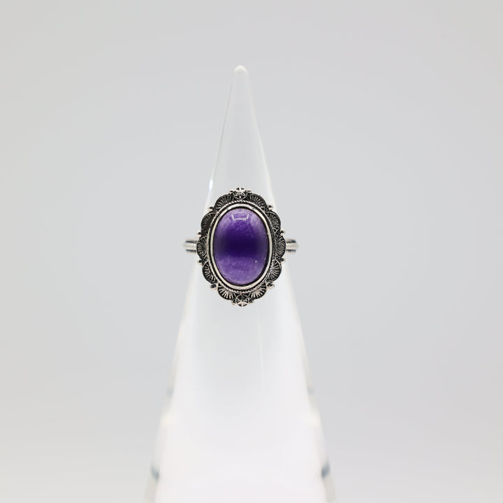 925 Sterling Silver Oval Amethyst Cabochon Ring Size 7
