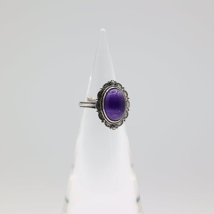 925 Sterling Silver Oval Amethyst Cabochon Ring Size 7