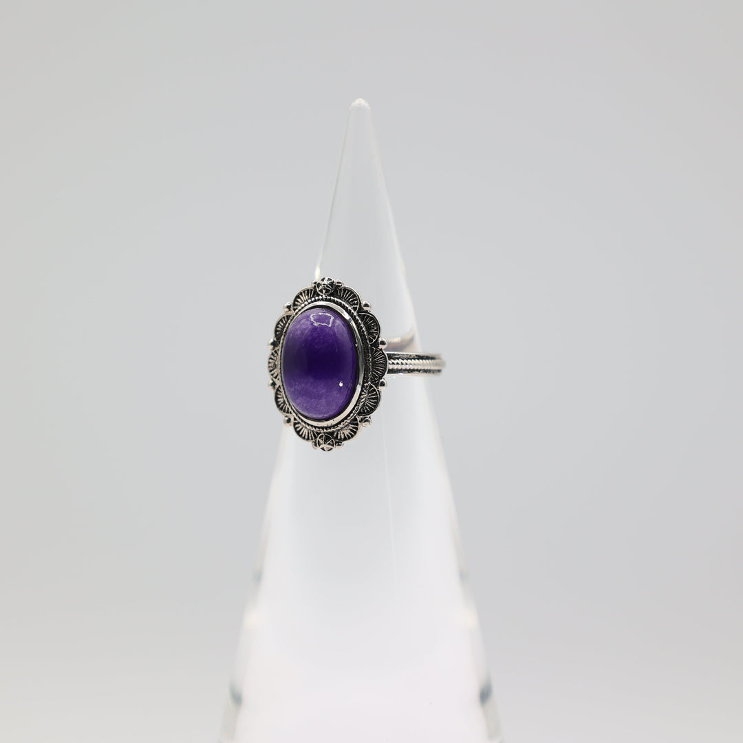 925 Sterling Silver Oval Amethyst Cabochon Ring Size 7