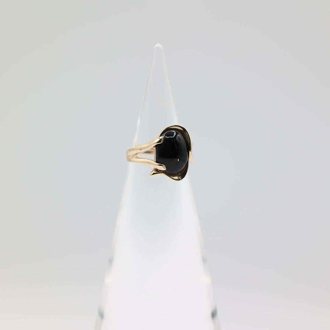 10K Yellow Gold Black Onyx Ring 12 By 8mm Size Five And A Half