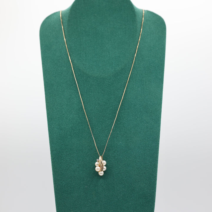 14K Yellow Gold Pearl Cluster Pendant Necklace 19 Inch Chain