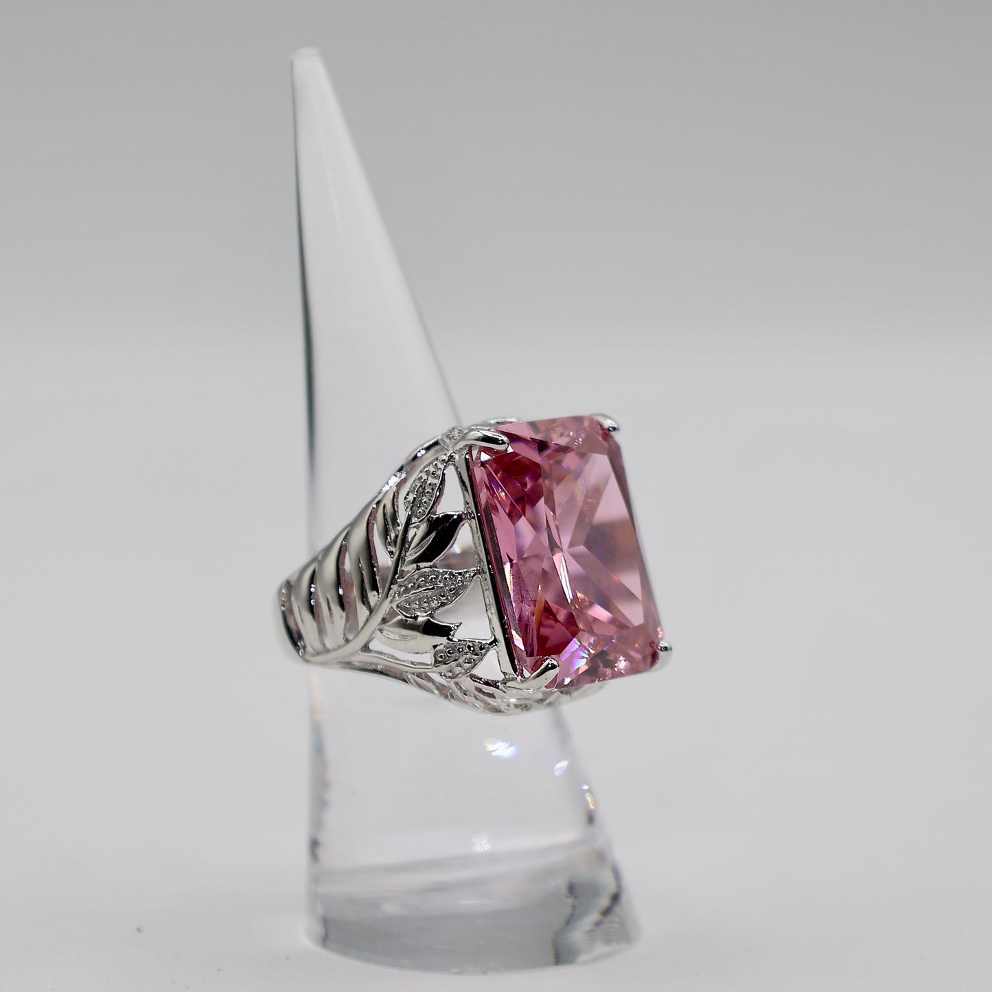 925 Sterling Silver Prime Art & Jewlery Pink Garnet Ring - Size 7.25