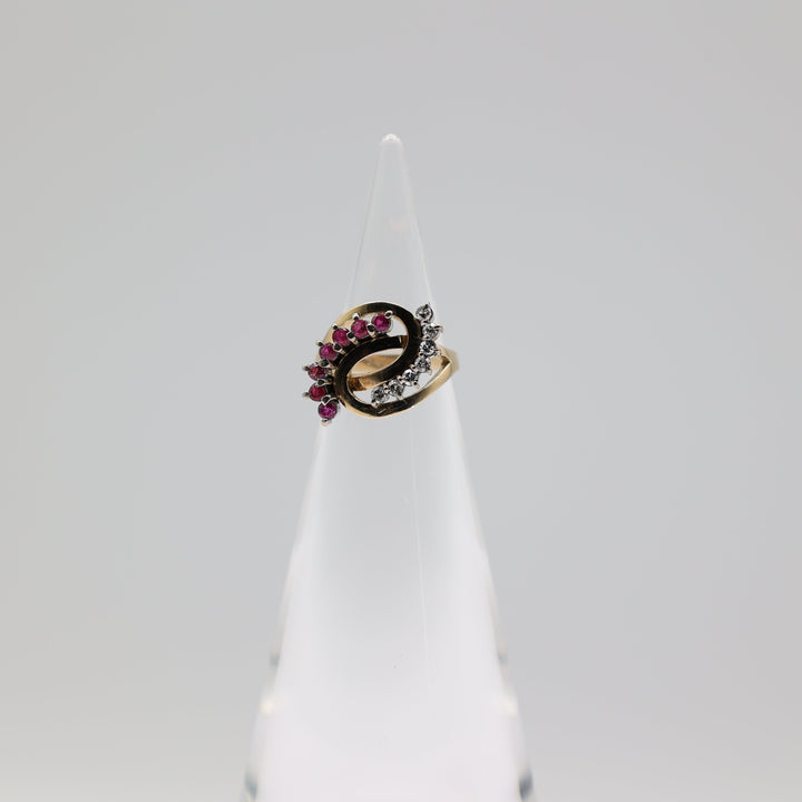 14K Yellow Gold Interlocked Ruby And White Sapphire Stones Ring Size 3.5
