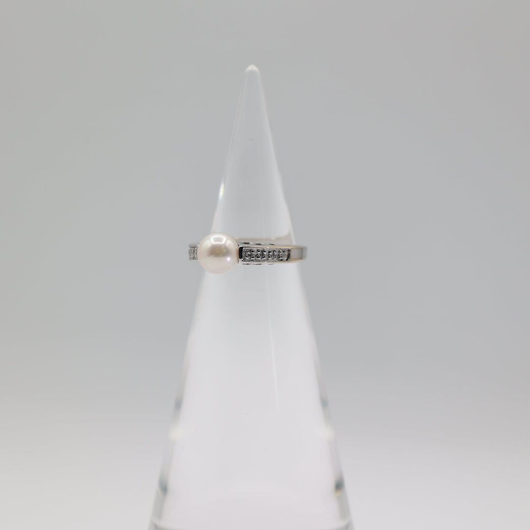 14K White Gold Diamond Accented And Pearl Ring Size 6.5