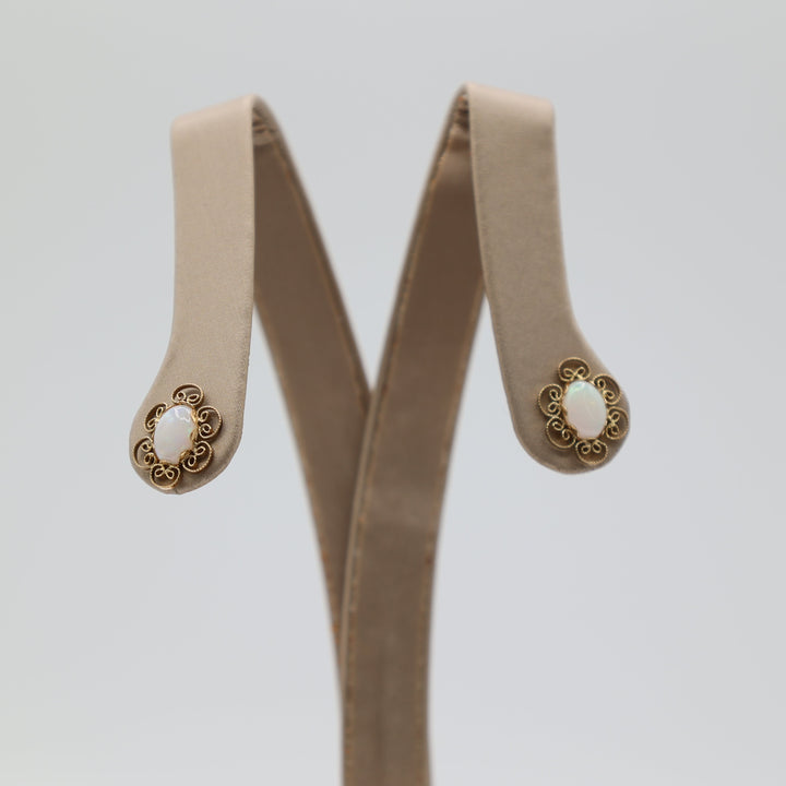14K Yellow Gold Filigree Opal Stud Earrings With Vintage Charm