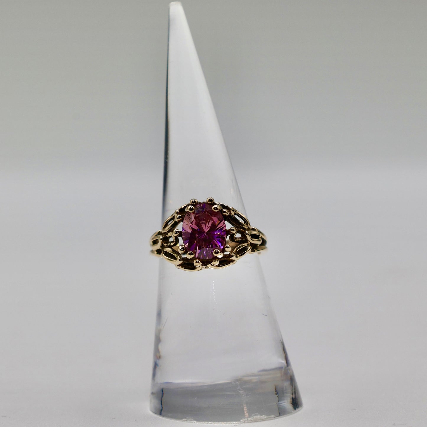 10k Yellow Gold Pink Tourmaline Ring - Size 6.5