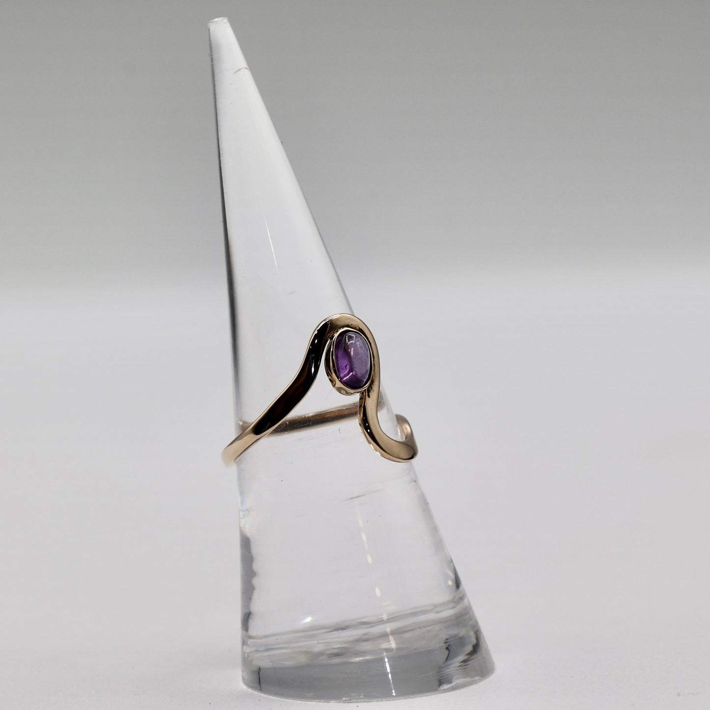 14k Yellow Gold Amethyst Cabochon Ornate Curvy Bypass Ring-Size 6.75