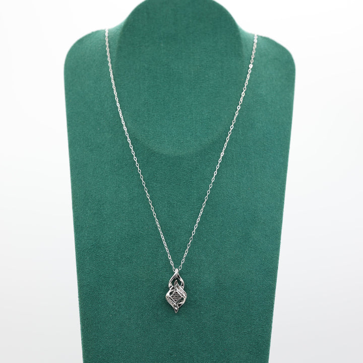 925 Sterling Silver 18 Inch Chain And Twisted Black Diamond Pendant Necklace
