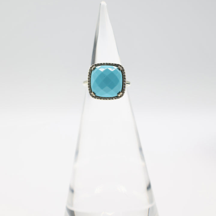 14k White Gold Turquoise and Diamond Ring - Size 6.25