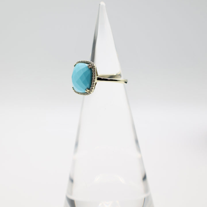 14k White Gold Turquoise and Diamond Ring - Size 6.25
