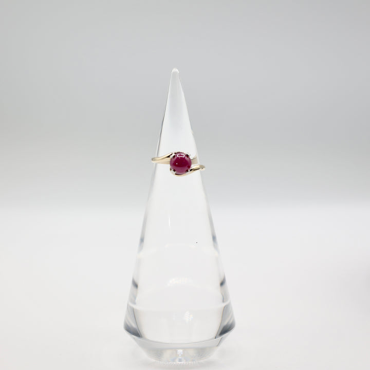 14k Yellow and White Gold Star Ruby Ring - Size 6.25