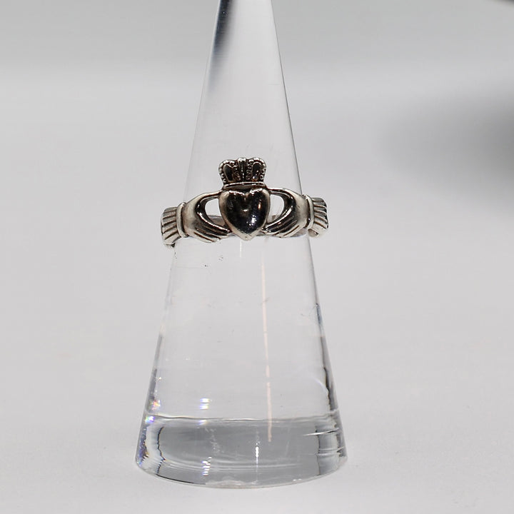 925 Sterling Silver Claddagh Ring - Size 6.25