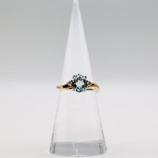 14k Yellow Gold Ring with Aquamarine and Diamond Chip Accent - Size 5