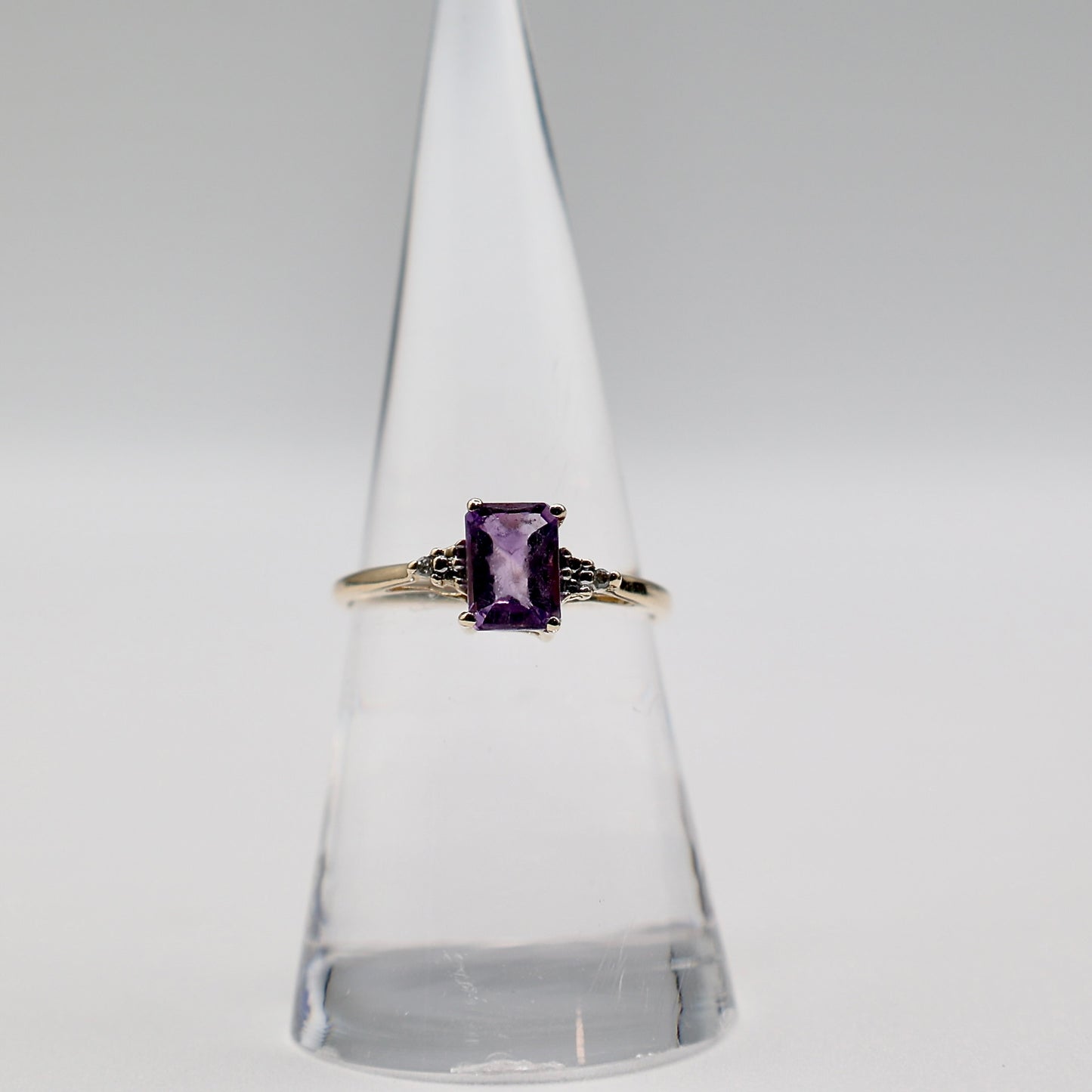 14k Yellow Good Amethyst and Diamond Ring - Size 7