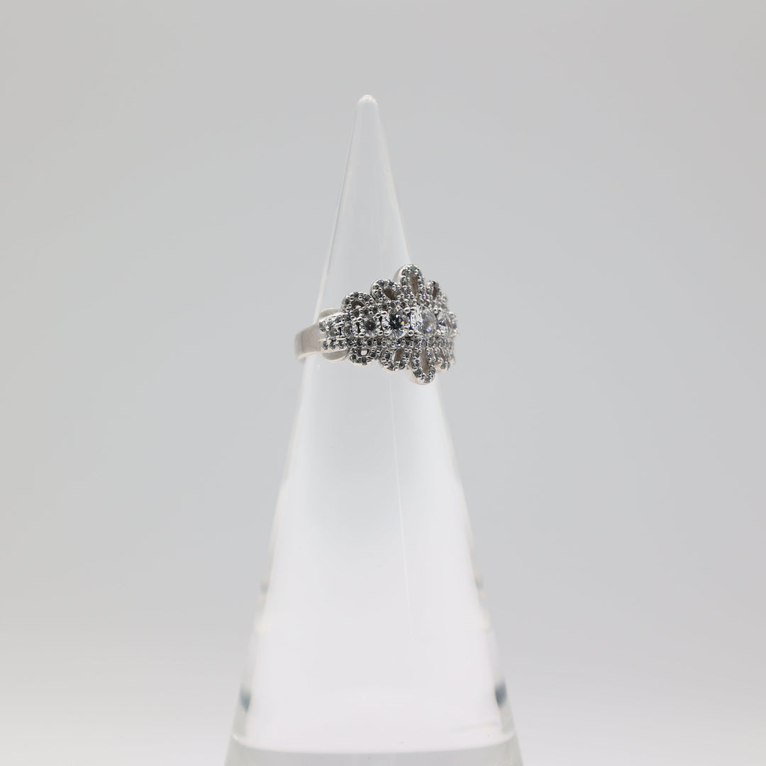 925 Sterling Silver Diamonique Royal Lace Ribbon CZ Ring Size 6