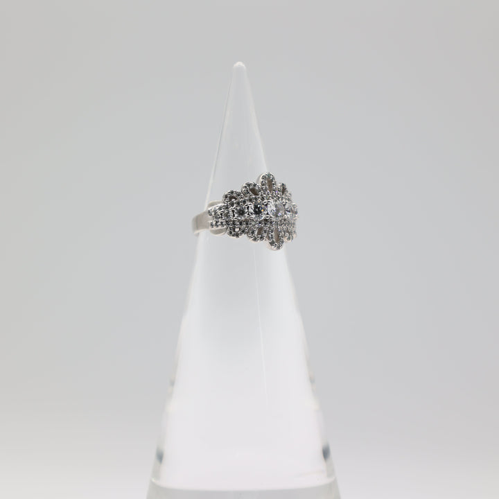 925 Sterling Silver Diamonique Royal Lace Ribbon CZ Ring Size 6