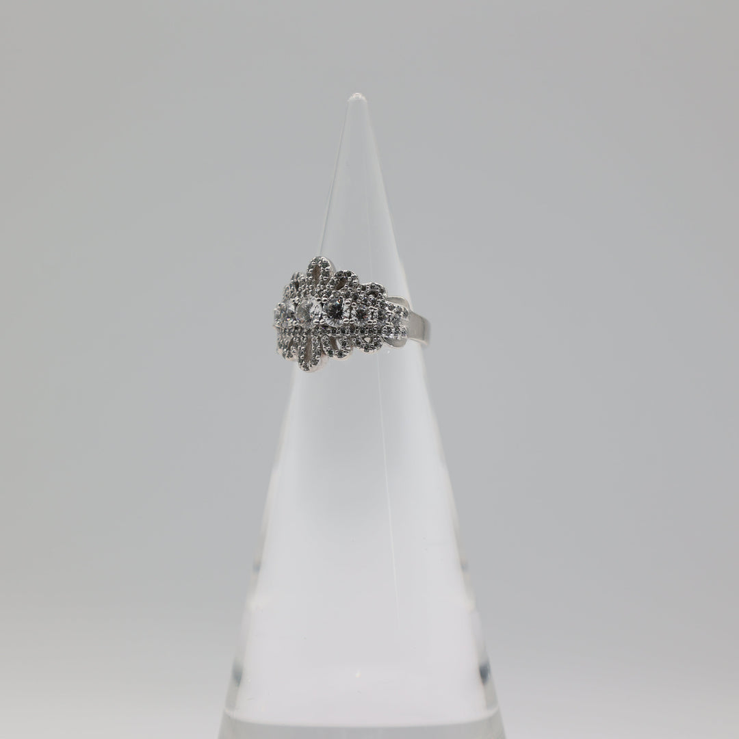 925 Sterling Silver Diamonique Royal Lace Ribbon CZ Ring Size 6