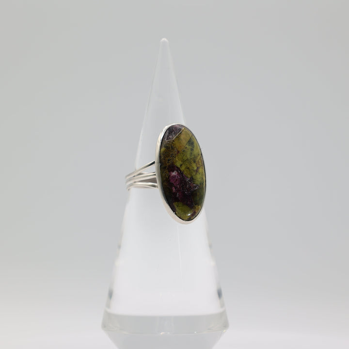 925 Sterling Silver Oval Green Ring Size 12.5