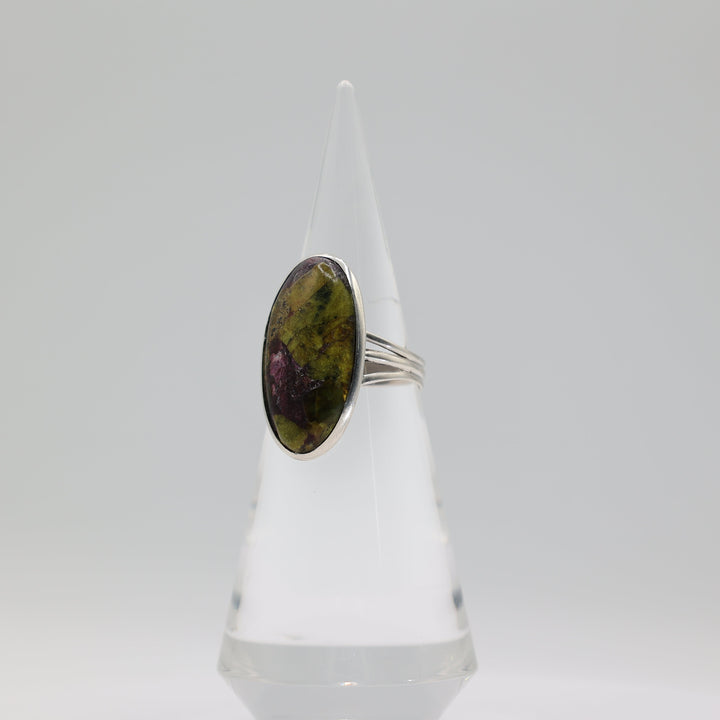 925 Sterling Silver Oval Green Ring Size 12.5