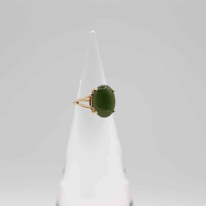 14K Yellow Gold Green Jade Cabochon Ring 14x10mm Size 5.5