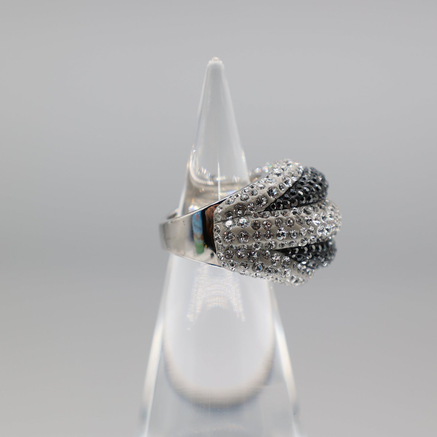 Vintage Swarovski Black and White Cocktail Ring - Size 5.75