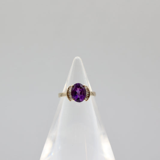 14k Yellow Gold Purple Amethyst Oval Stone Ring - Size 5.5