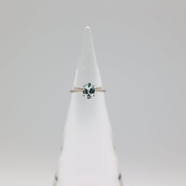 14K White Gold Aquamarine Ring 8x6mm Size 6.25 Sparkling