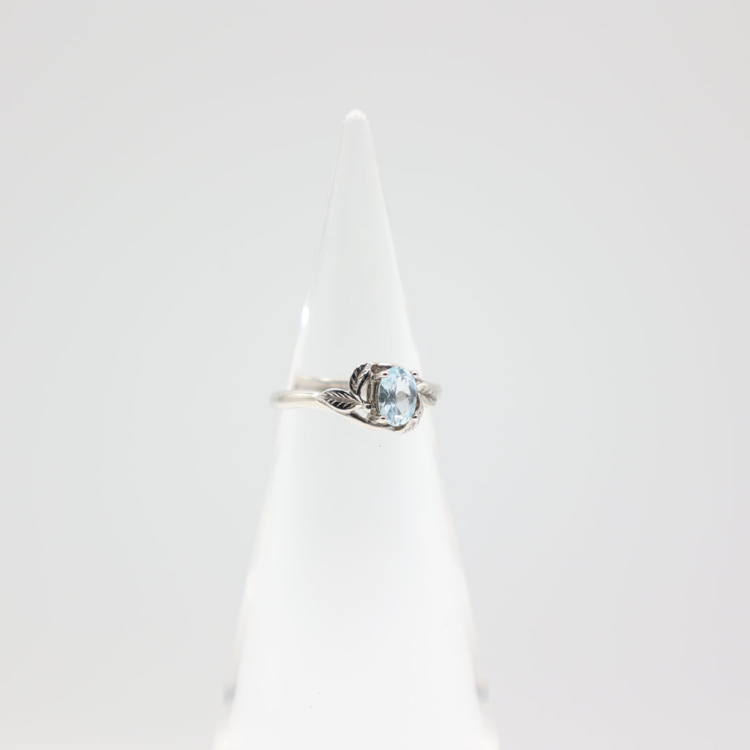 925 Sterling Silver Leaf Band Ring with 6x4mm Oval Blue Topaz Stone Size 4.75