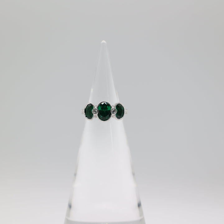 Judith Ripka 925 Sterling Silver Green Three Stone Ring Size 6.75