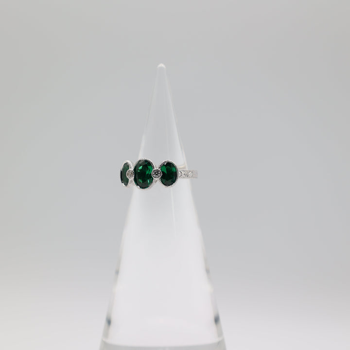 Judith Ripka 925 Sterling Silver Green Three Stone Ring Size 6.75
