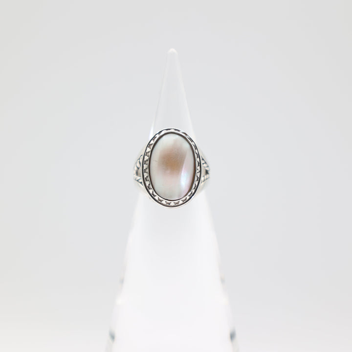 925 Sterling Silver 18x12mm Oval Mother of Pearl Stone Ring Size 8