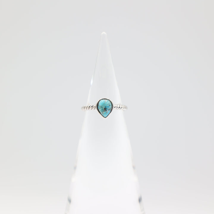 925 Sterling Silver Twisted Band Ring with Pear Cut 8x6mm Turquoise Stone Size 7.75