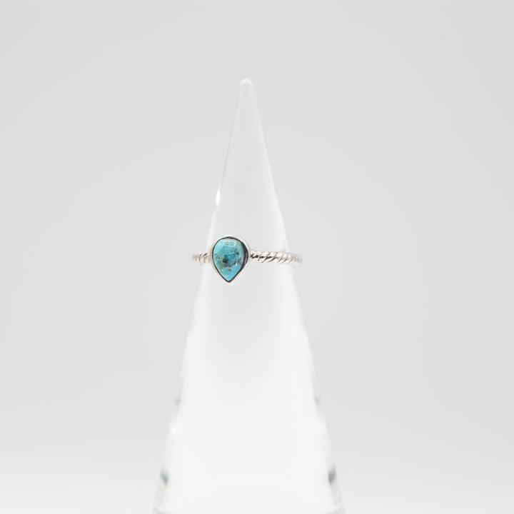 925 Sterling Silver Twisted Band Ring with Pear Cut 8x6mm Turquoise Stone Size 7.75