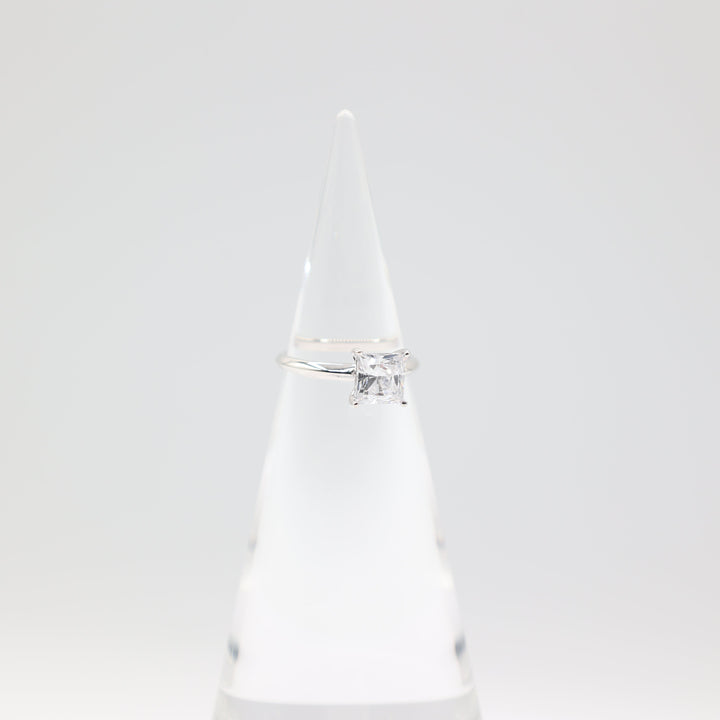 925 Sterling Silver Band Ring with 7x7mm CZ Stone Size 7.75