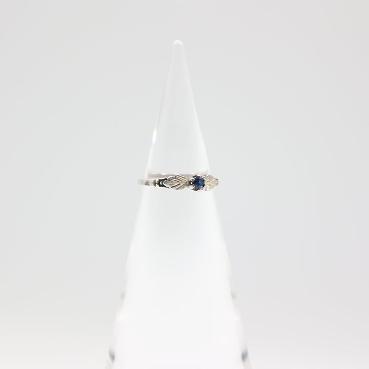 925 Silver Round Blue Sapphire 3mm Ring with Leaf Accents Size 7