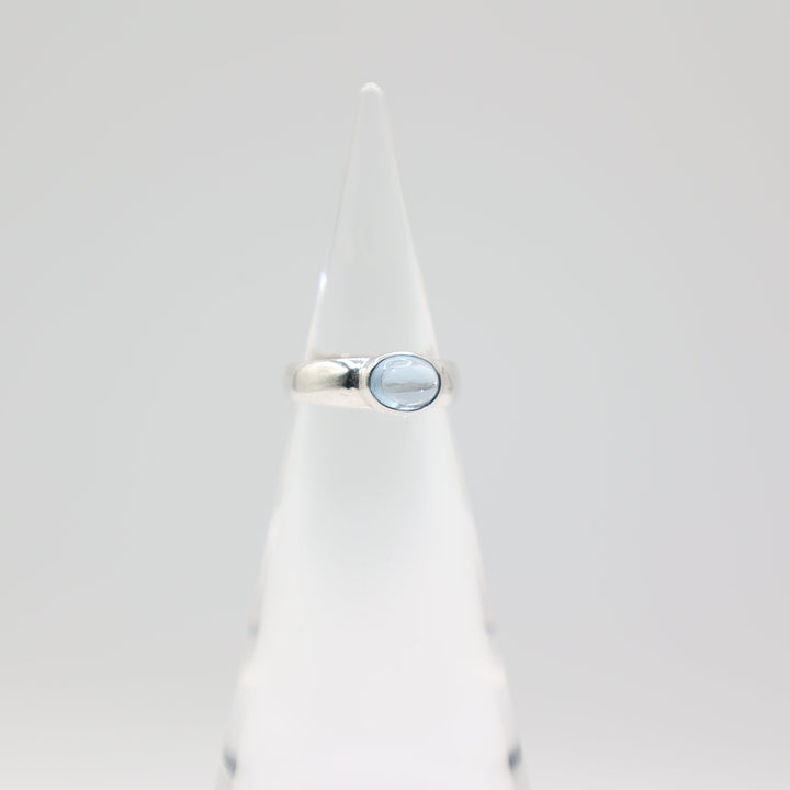 925 Sterling Silver Oval Blue Quartz Ring Size 7 8mm x 6mm
