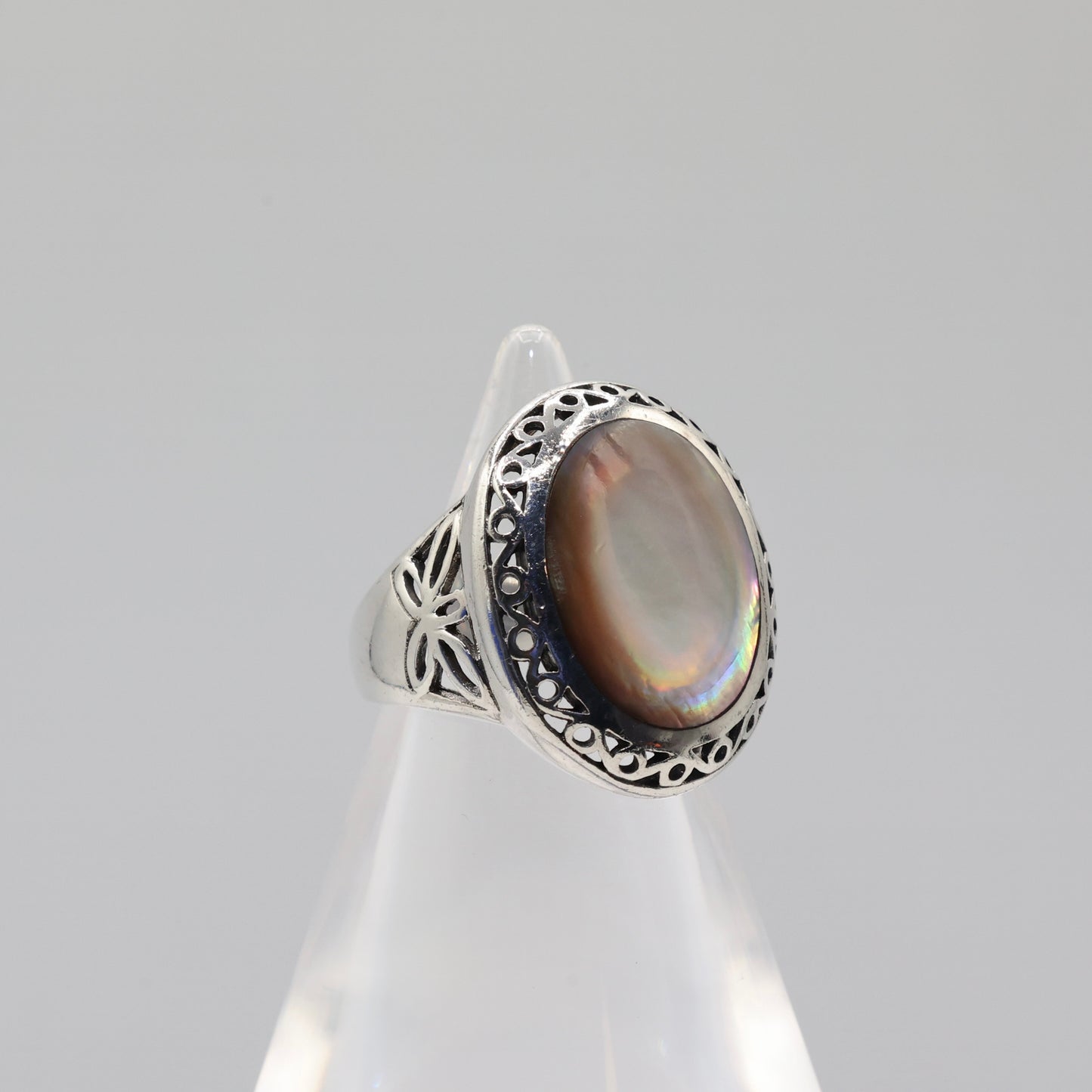 Sterling Silver Mother of Pearl Ring- Size 7.5