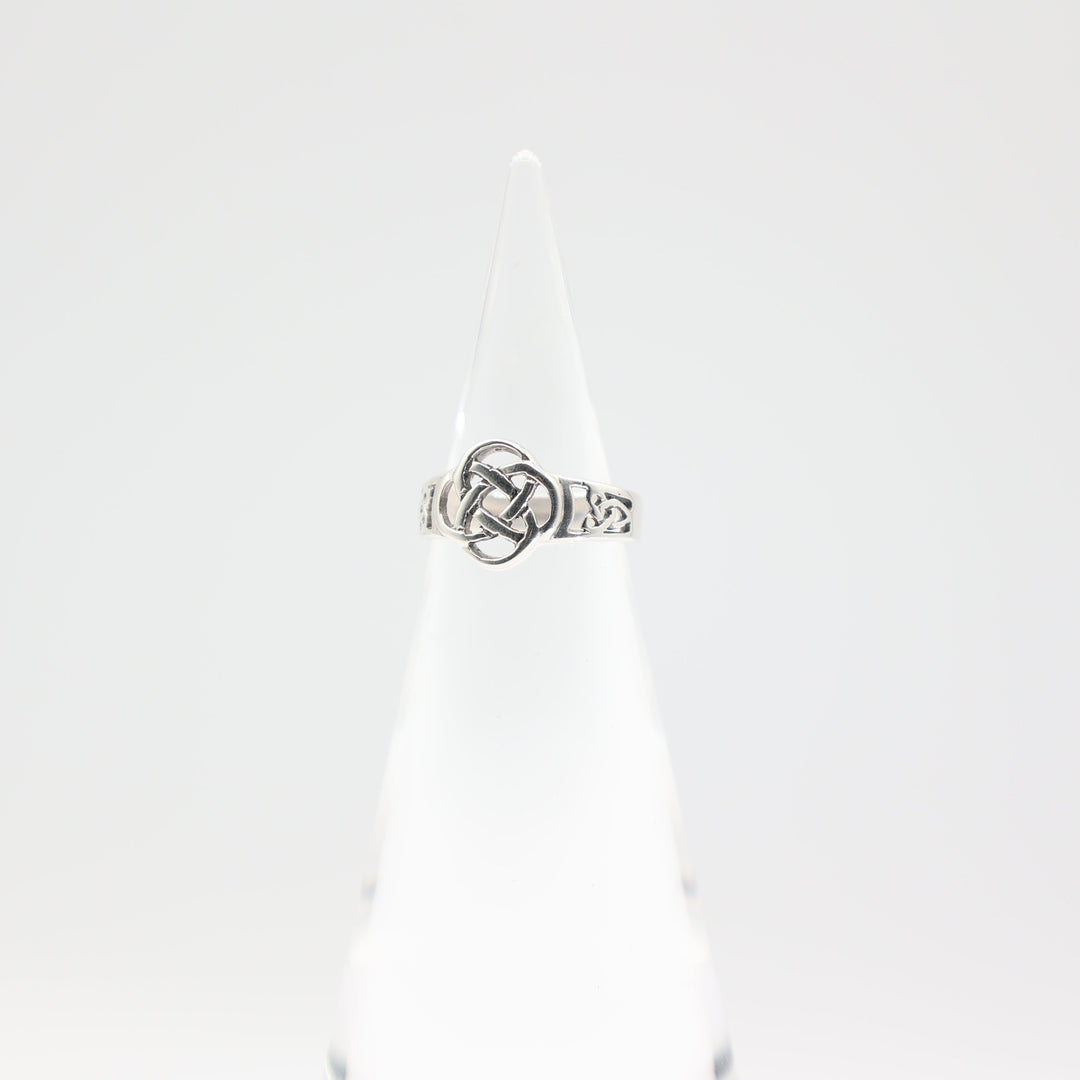 925 Silver Celtic Triquetra Trinity Flower Eternity Knot Ring Size 5.5
