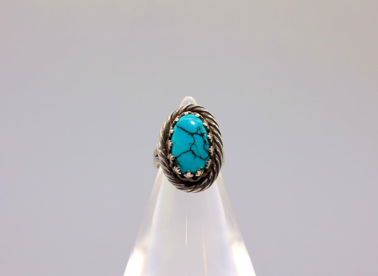 925 Sterling Silver Single Turquoise Halo Stone Ring - Size 5.5