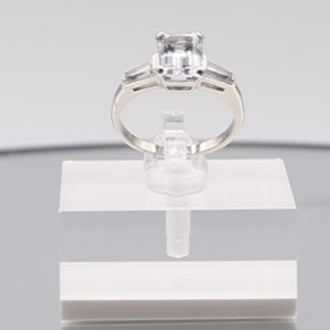 14k White Gold Emerald Cut White Topaz Ring - Size 7