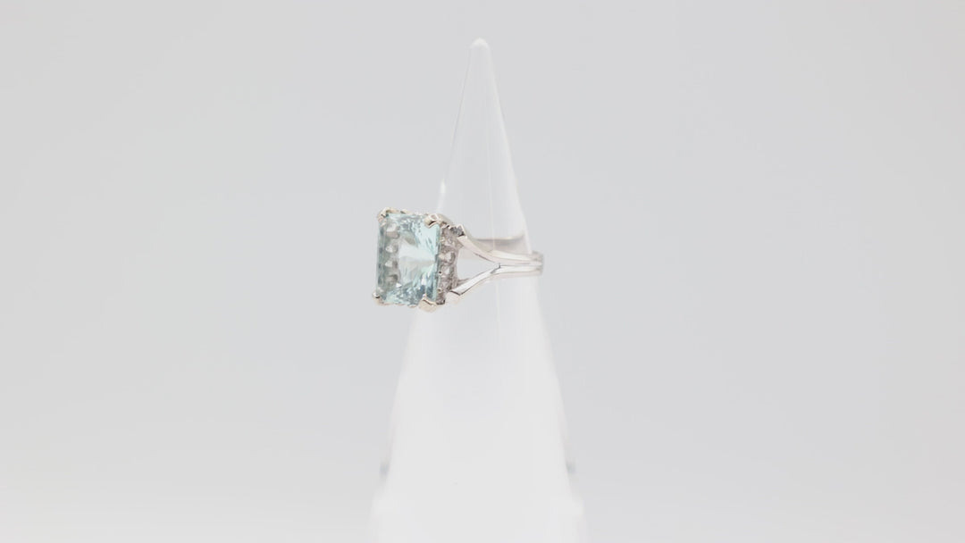 14k White Gold 2mm x 1mm Aqua Stone Ring Size 5.75