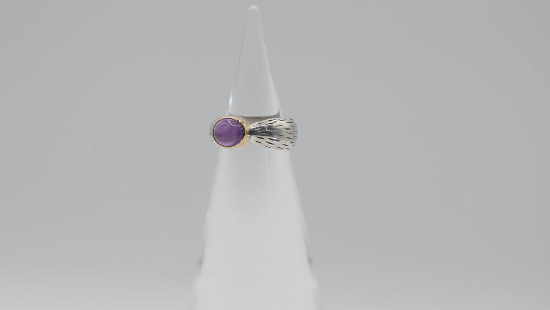Sterling Silver Amethyst Cabochon Ring 9x7mm With 18K Gold Accents Size 5.5