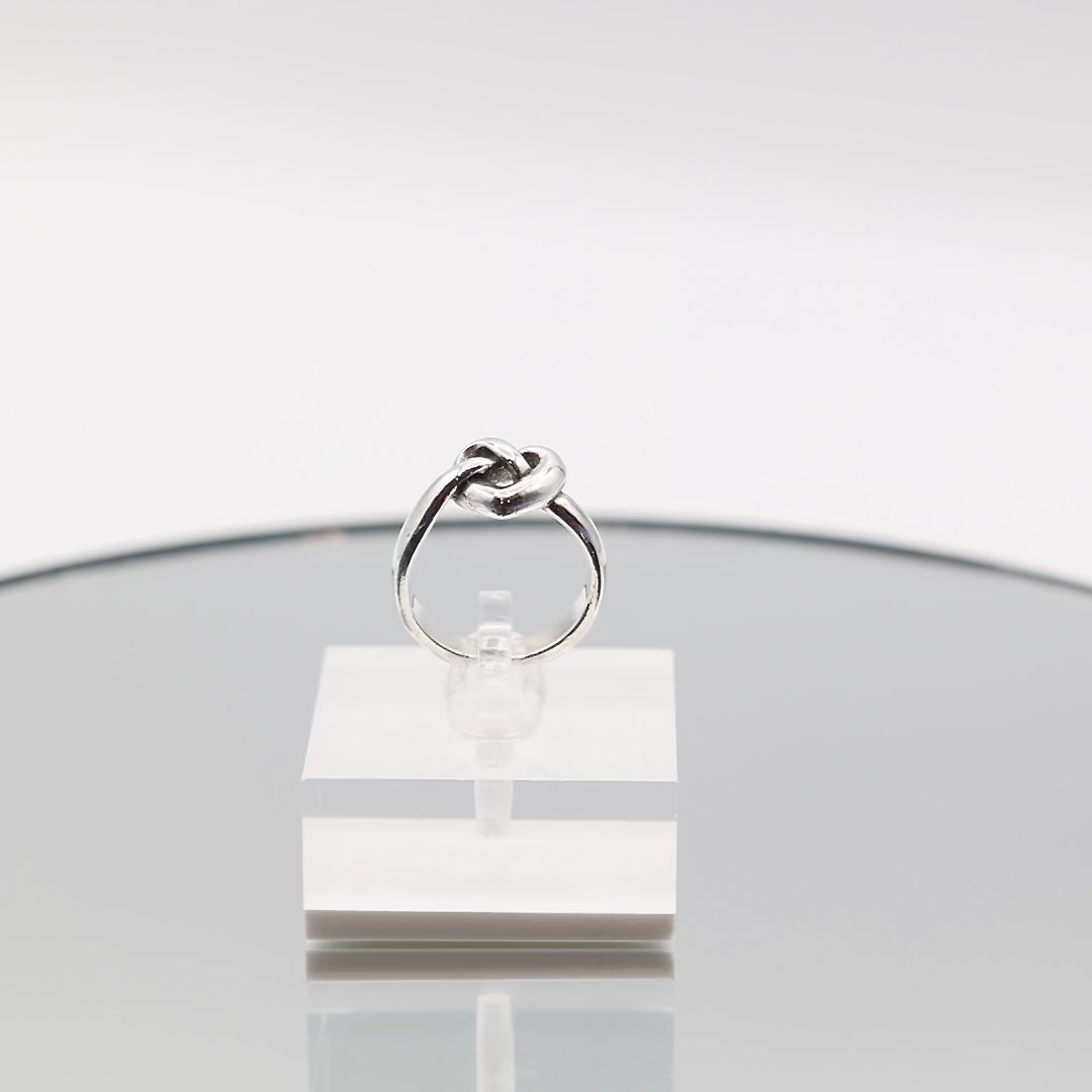 925 Sterling Silver James Avery Heart Knot Ring- Size 6.75